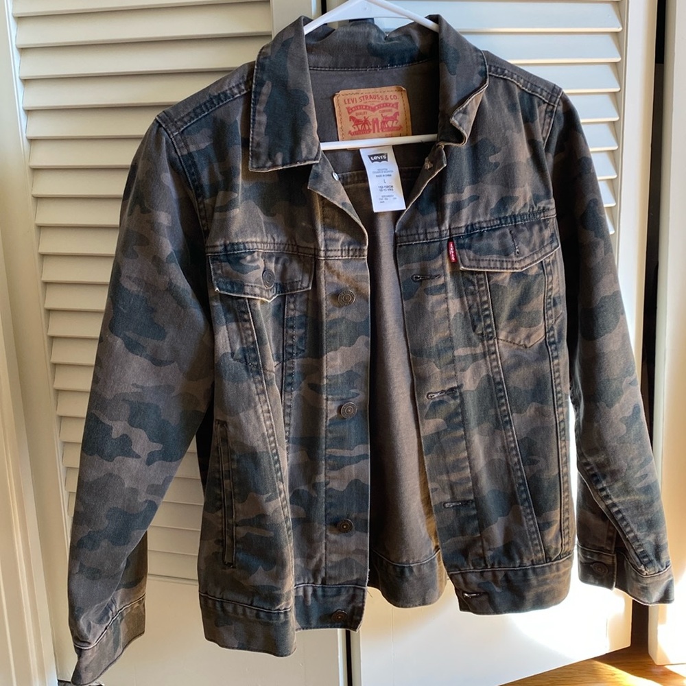 Camo Levi’s denim jacket